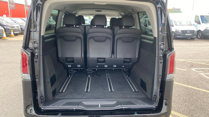 Mercedes-Benz Vito Tourer L3 Diesel Rwd 116 CDI Select 9-Seater 9G-Tronic - Image 17